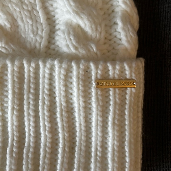 Michael Kors Winter Hat - Picture 2 of 2